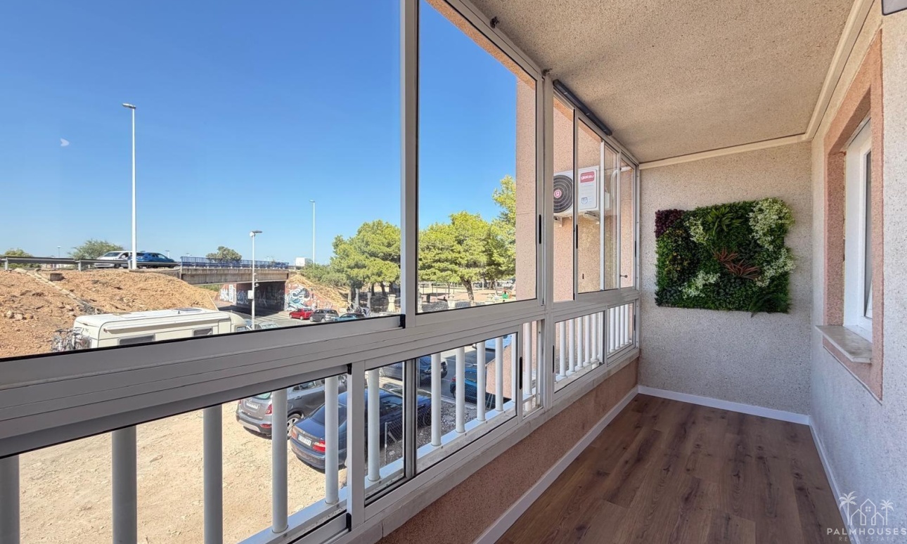 Revente - Apartment - Torrevieja - Parque de las Naciones