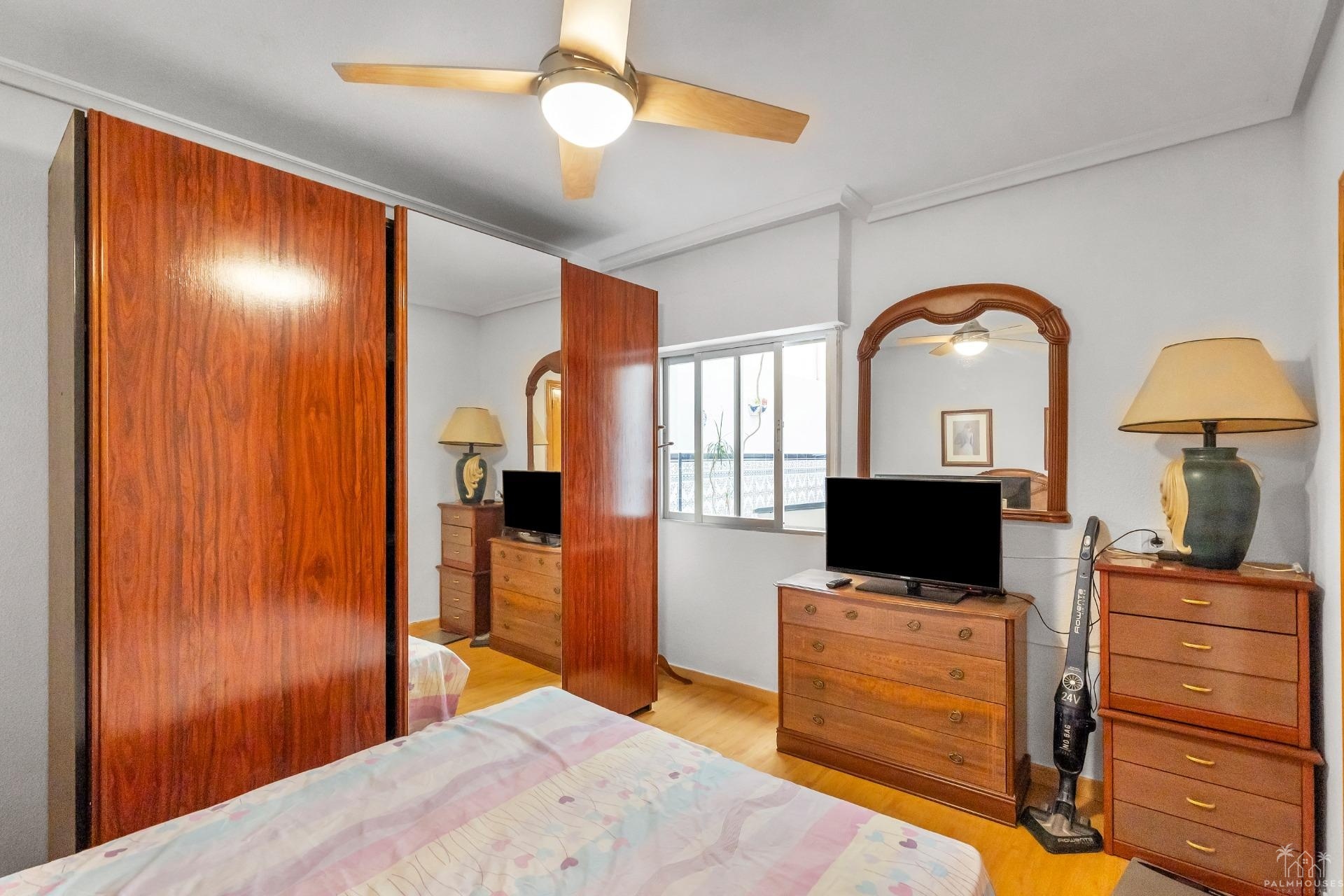 Revente - Apartment - Torrevieja - Paseo maritimo