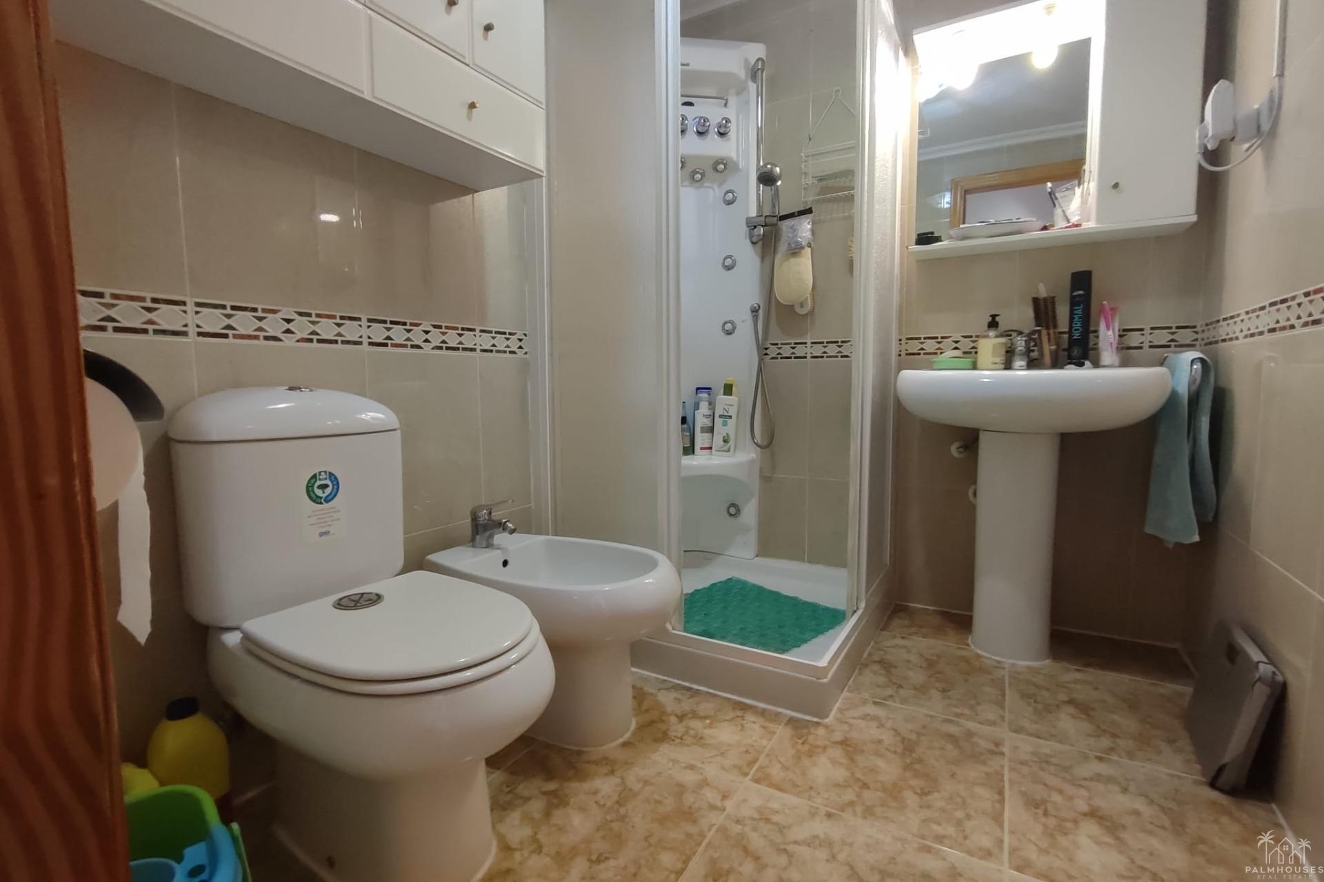Revente - Apartment - Torrevieja - Paseo maritimo