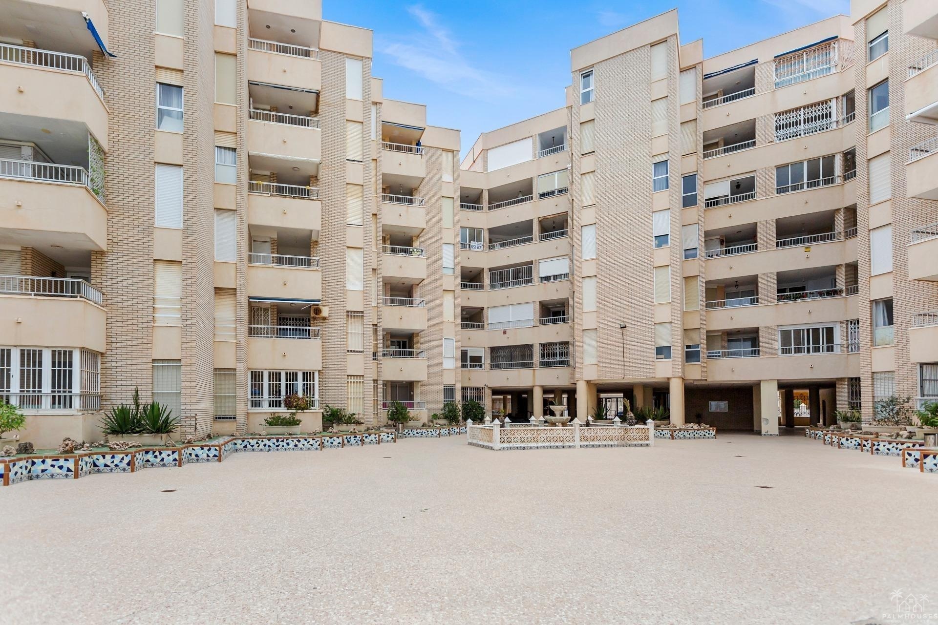 Revente - Apartment - Torrevieja - Playa de los Locos