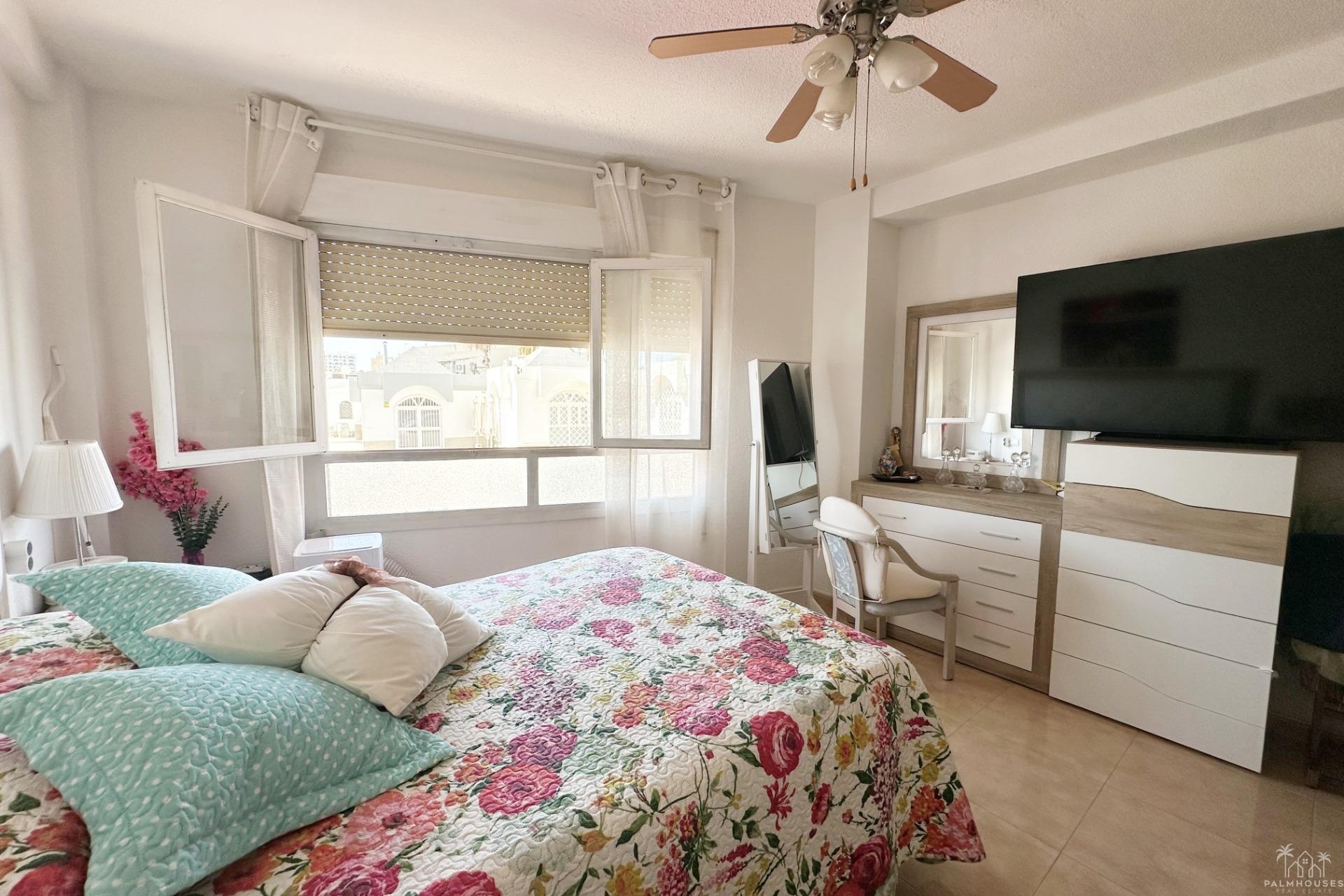 Revente - Apartment - Torrevieja - Playa de los Naufragos