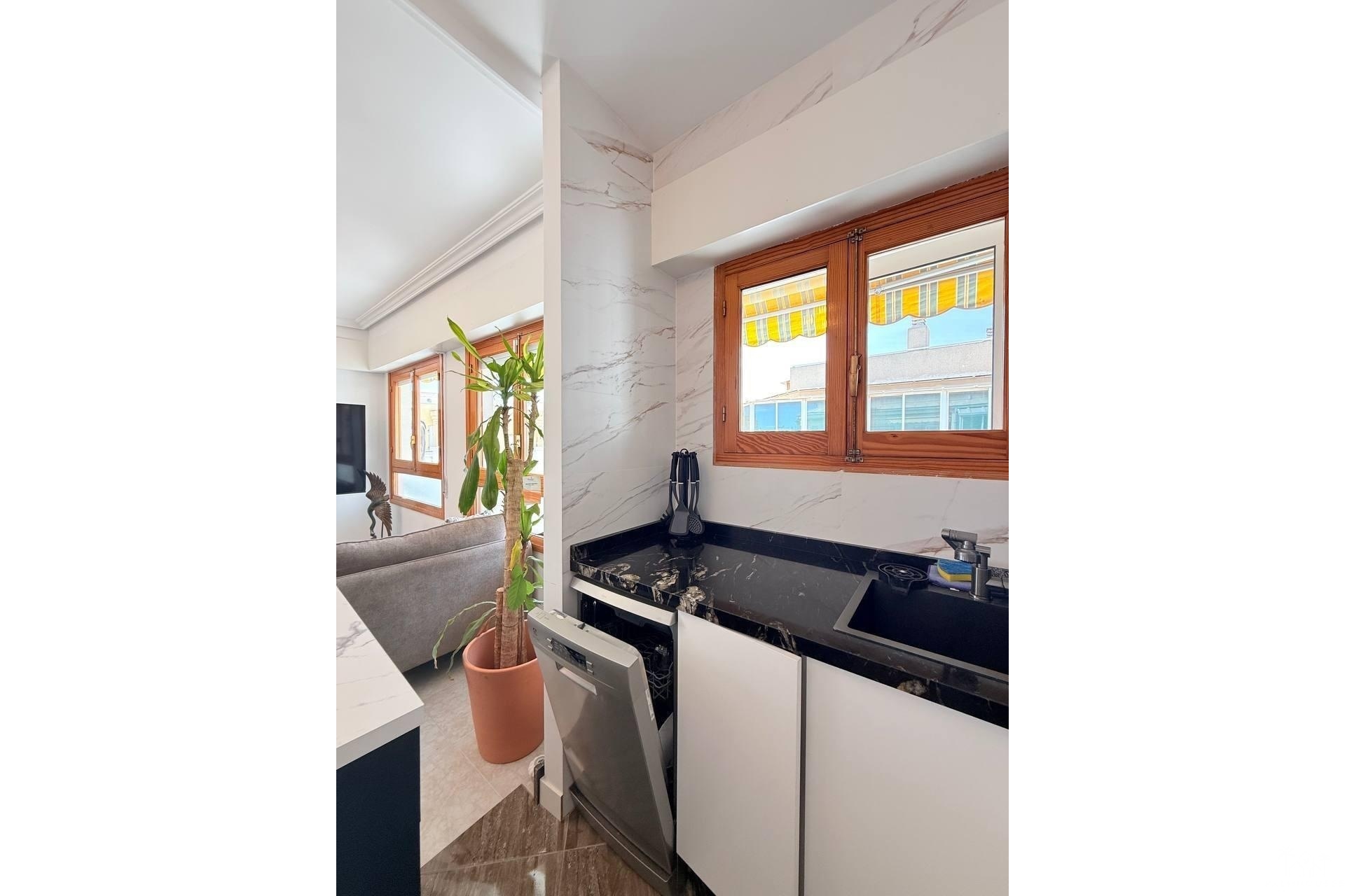 Revente - Apartment - Torrevieja - Playa del cura