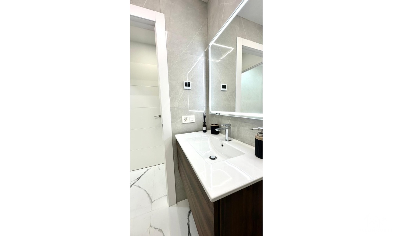 Revente - Apartment - Torrevieja - Playa del cura