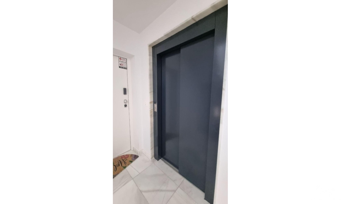 Revente - Apartment - Torrevieja - Playa del cura