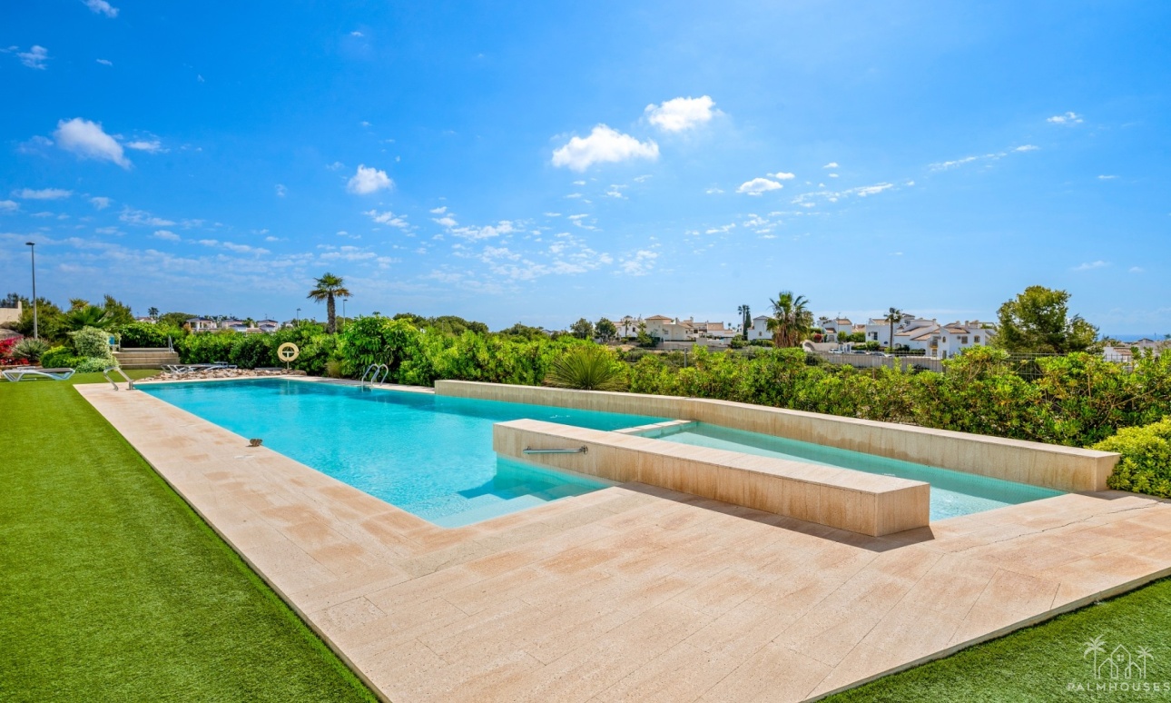Revente - Apartment - Villamartin