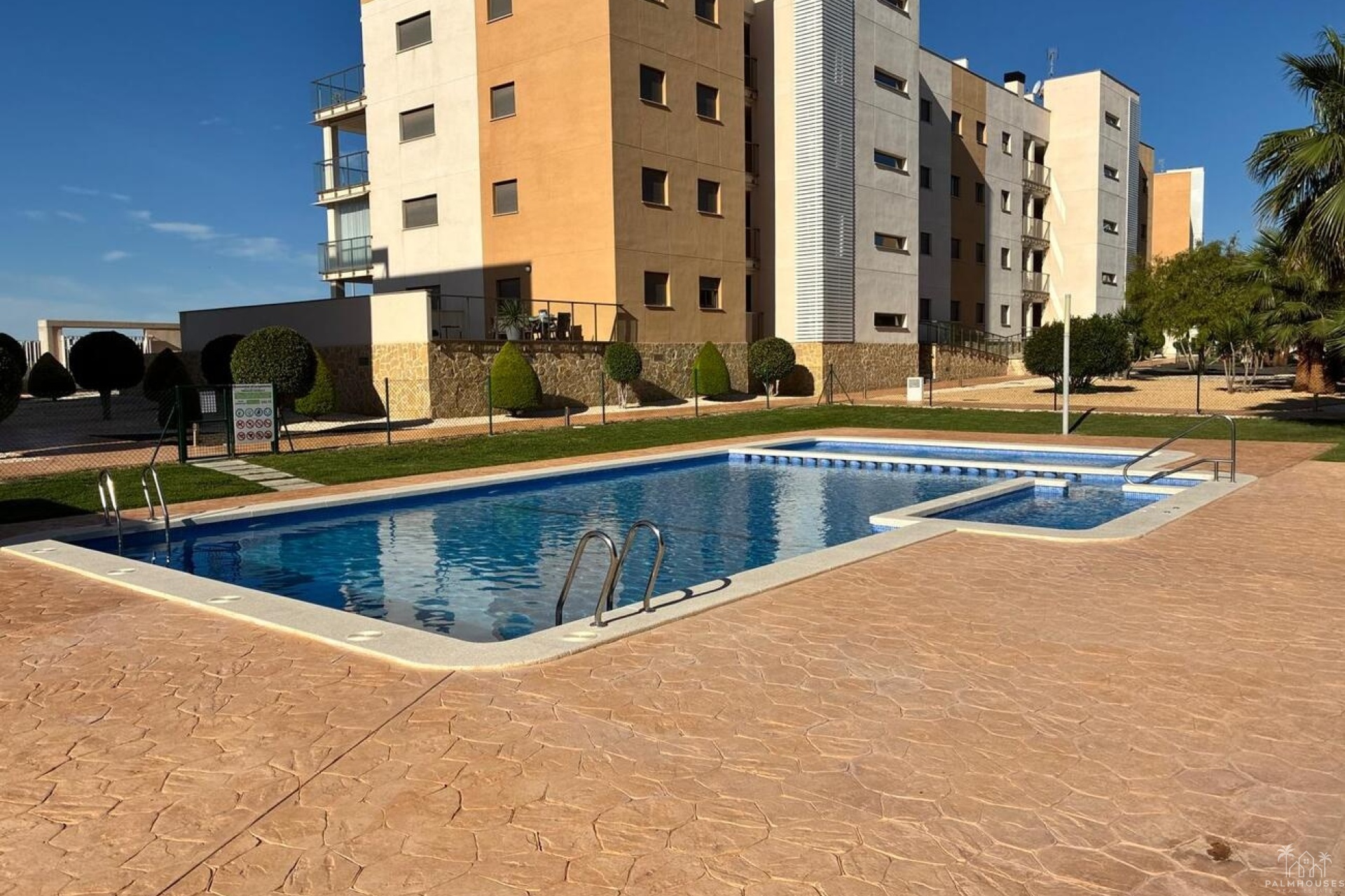 Revente - Apartment - Villamartin
