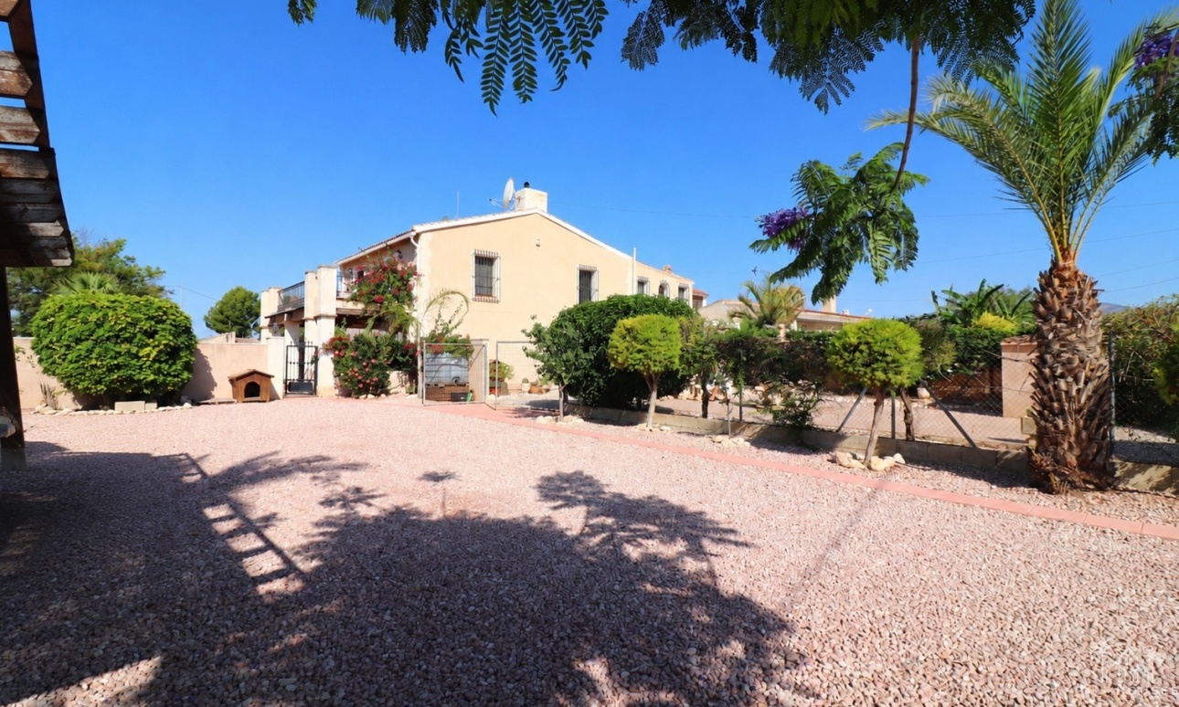 Revente - Finca - Albatera