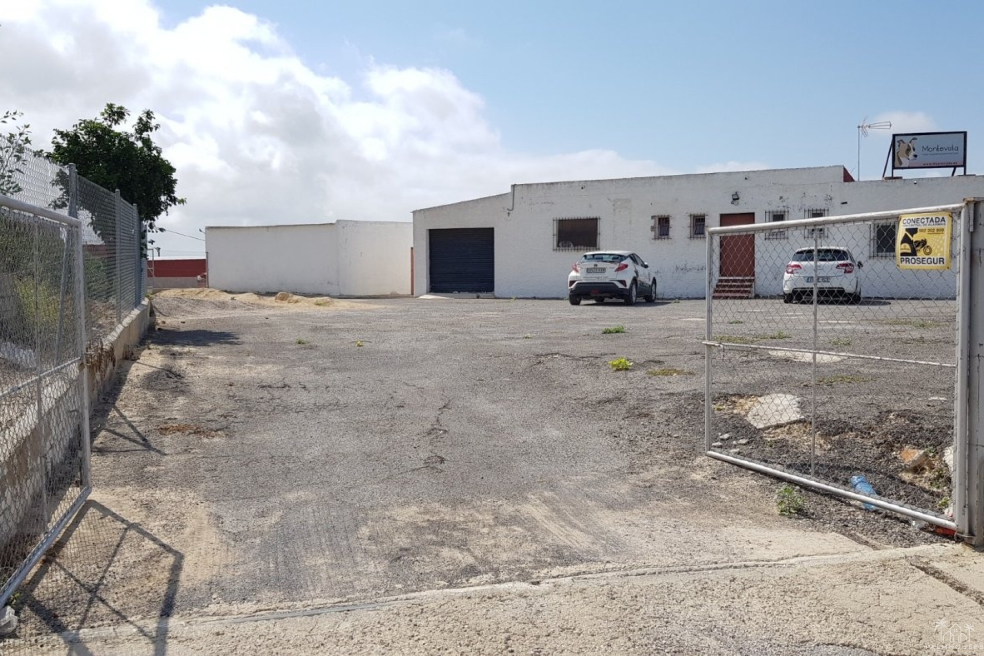 Revente - Finca - Los Montesinos