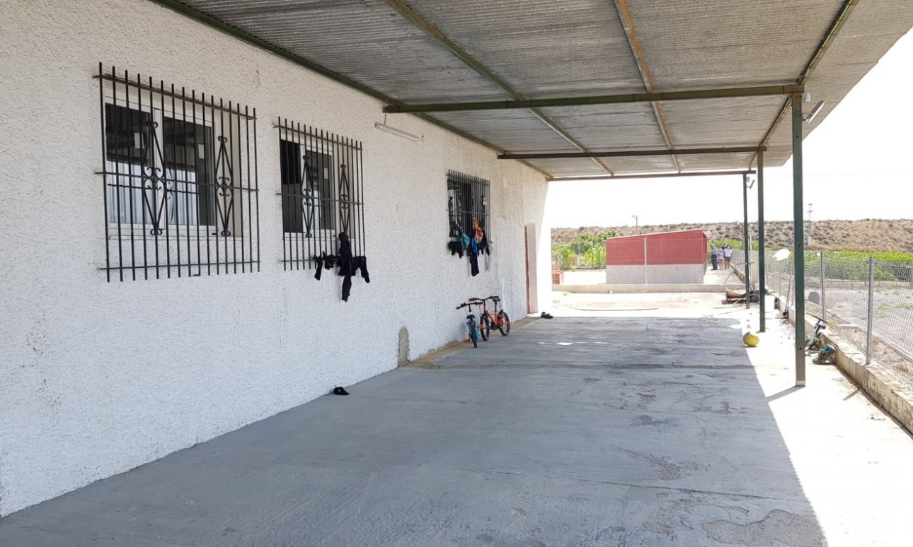 Revente - Finca - Los Montesinos