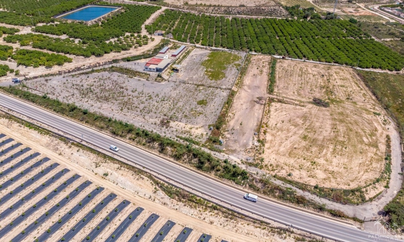 Revente - Finca - Los Montesinos