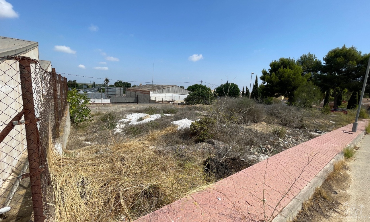 Revente - Plot - Rojales