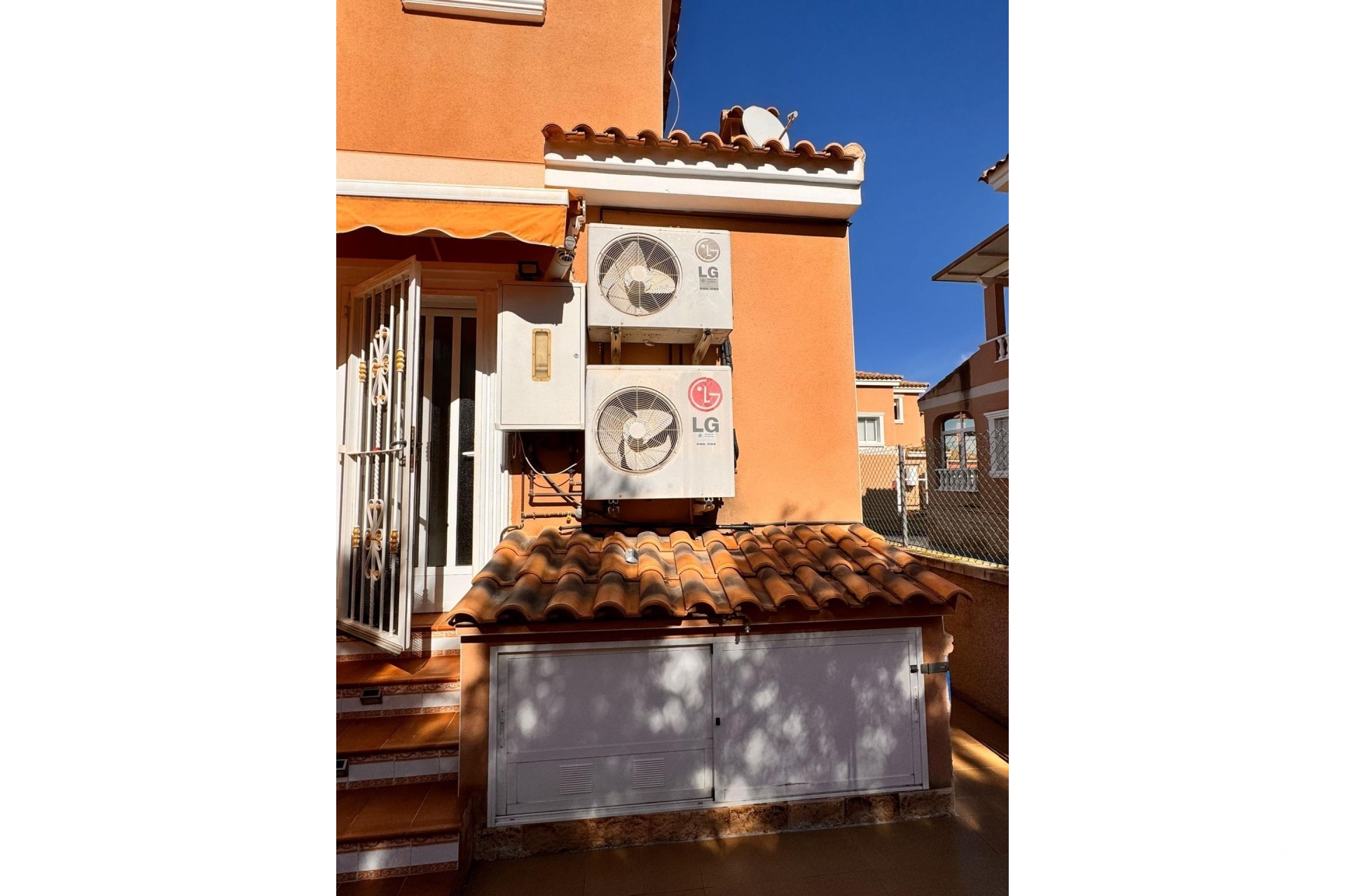Revente - Villa - Alicante - Cox