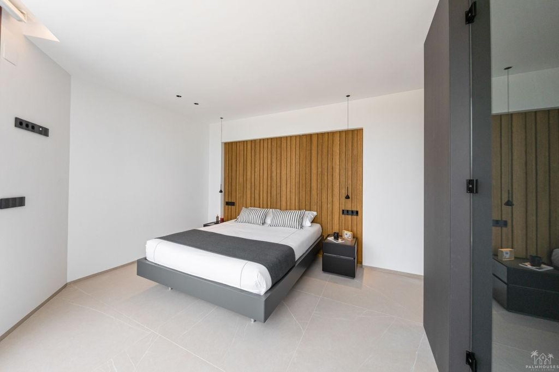 Revente - Villa - Benidorm - Benidorm Centro