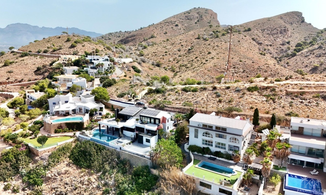 Revente - Villa - Benidorm - Benidorm Centro