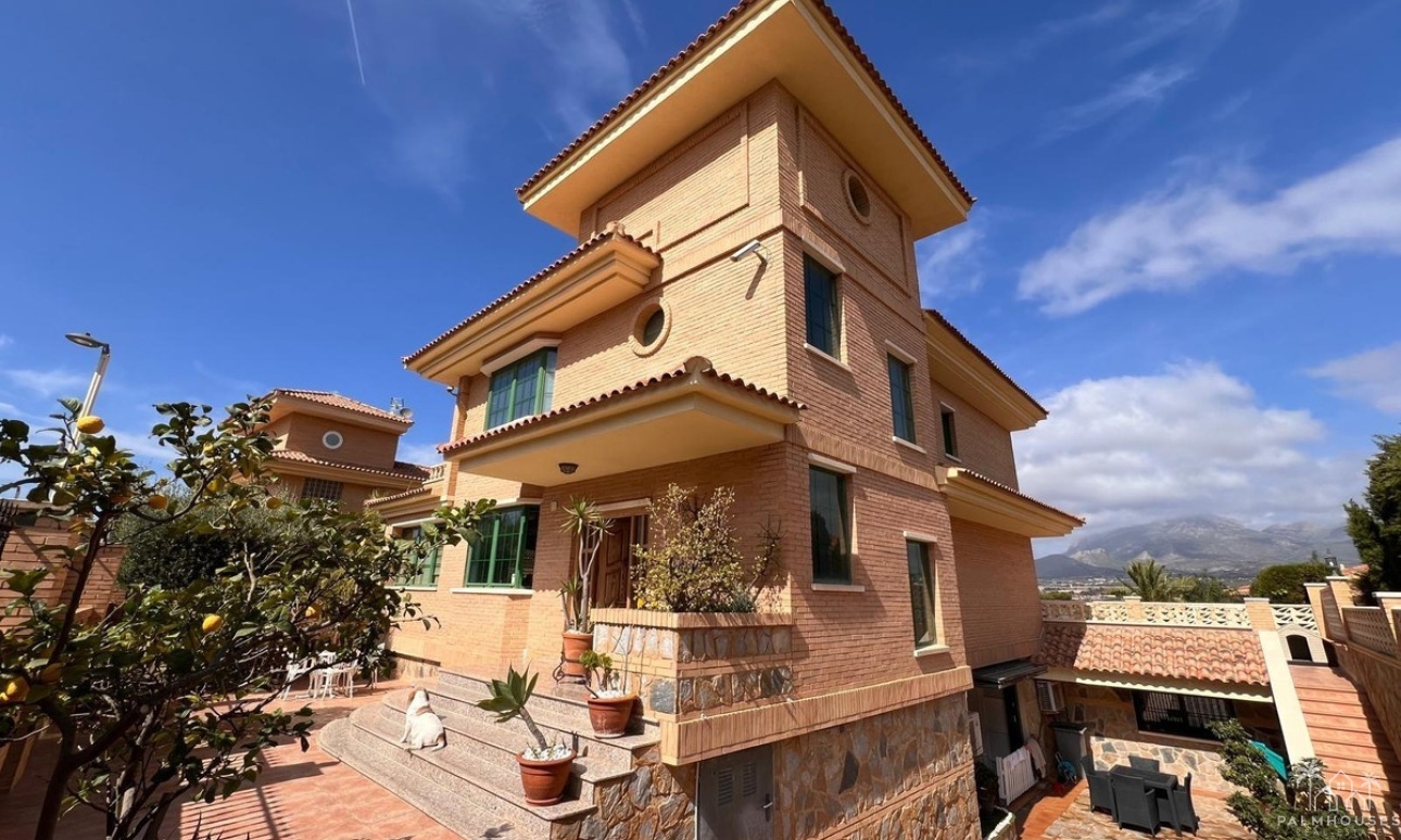 Revente - Villa - Benidorm - Benidorm Centro