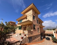 Revente - Villa - Benidorm - Benidorm Centro