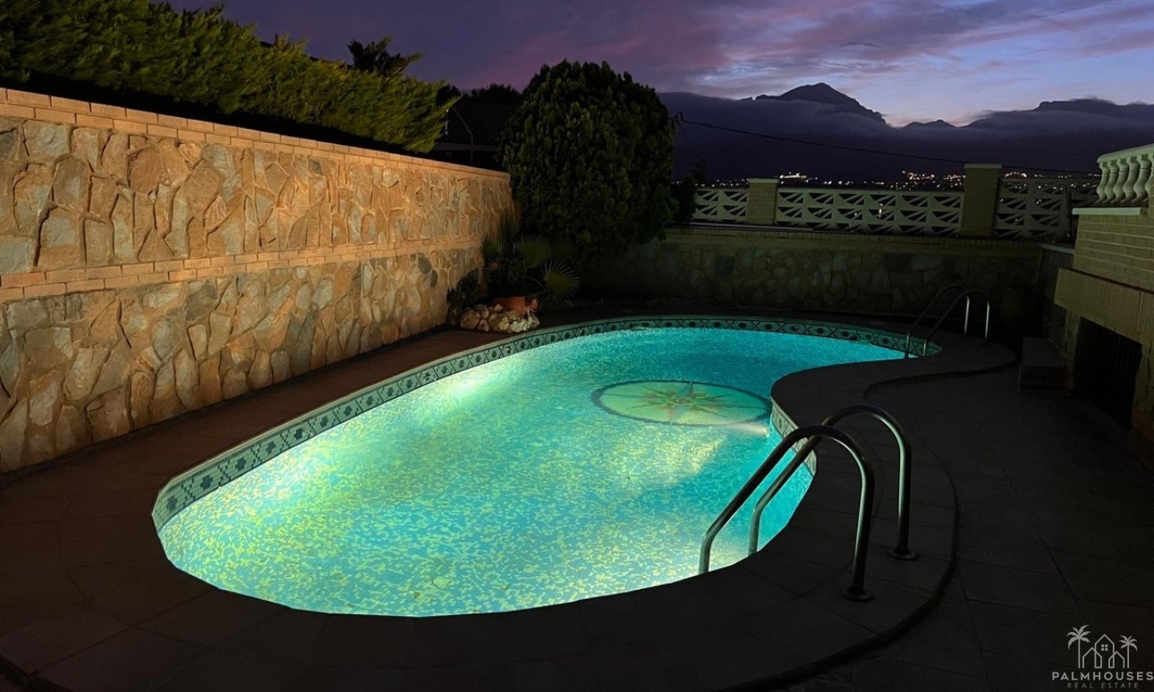 Revente - Villa - Benidorm - Benidorm Centro
