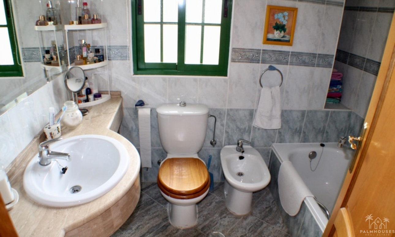 Revente - Villa - Benidorm - Benidorm Centro