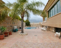 Revente - Villa - Benidorm - Benidorm Centro