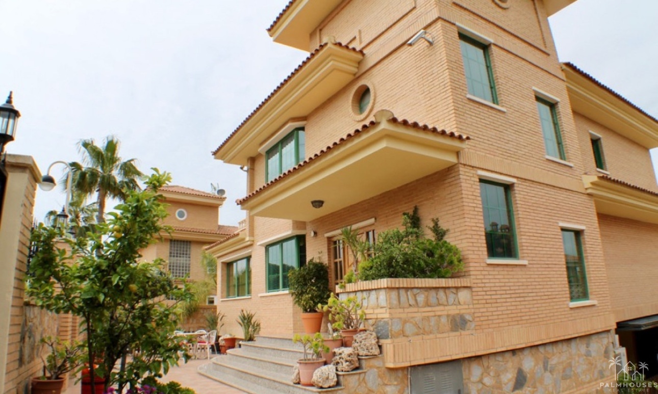 Revente - Villa - Benidorm - Benidorm Centro