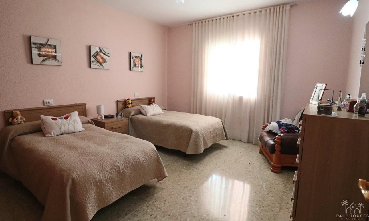 Revente - Villa - Benidorm - Benidorm Centro