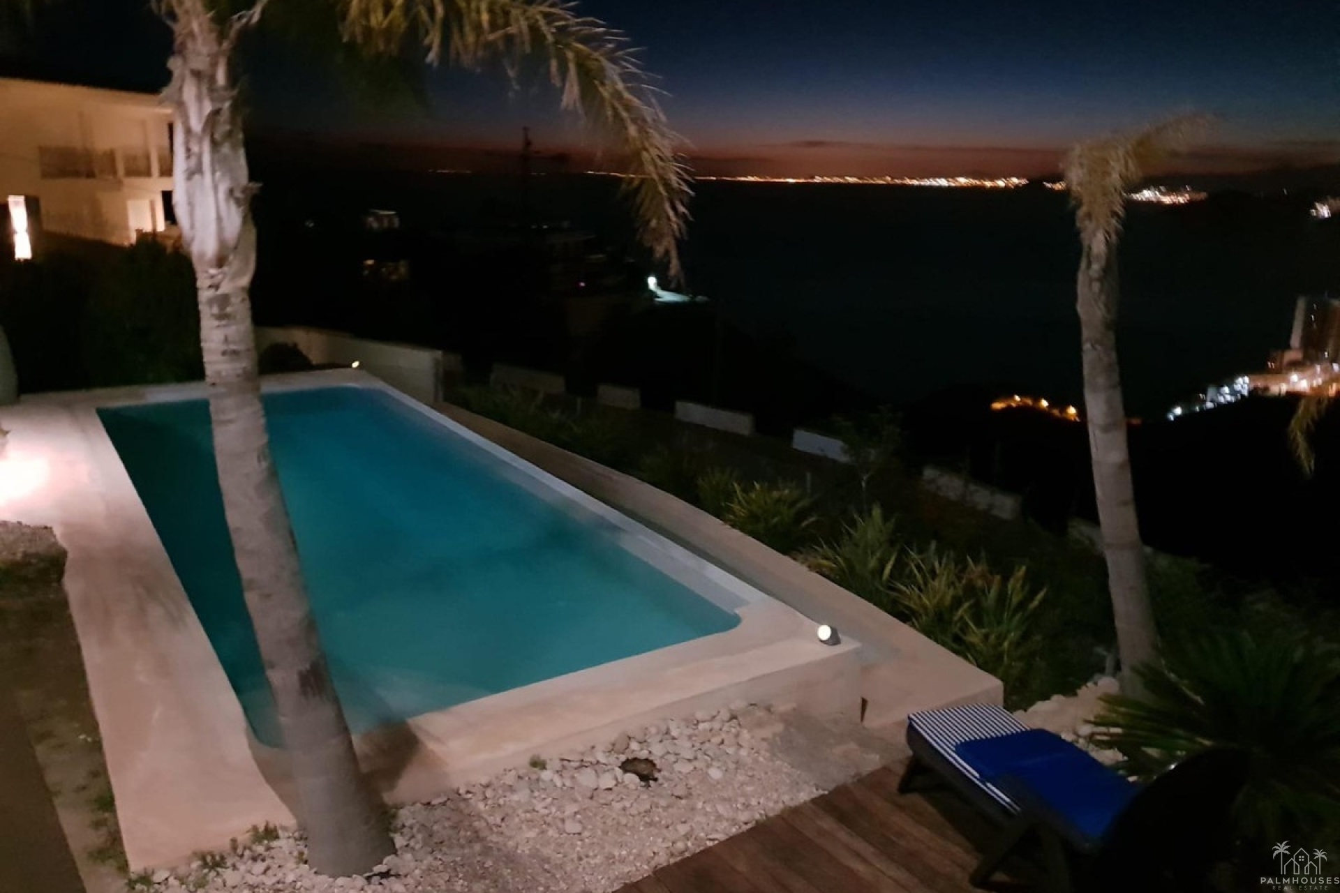 Revente - Villa - Benidorm - Benidorm Centro