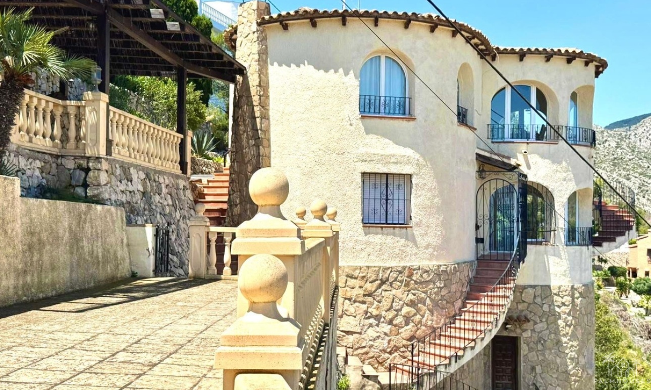 Revente - Villa - Calpe - Calpe Centro