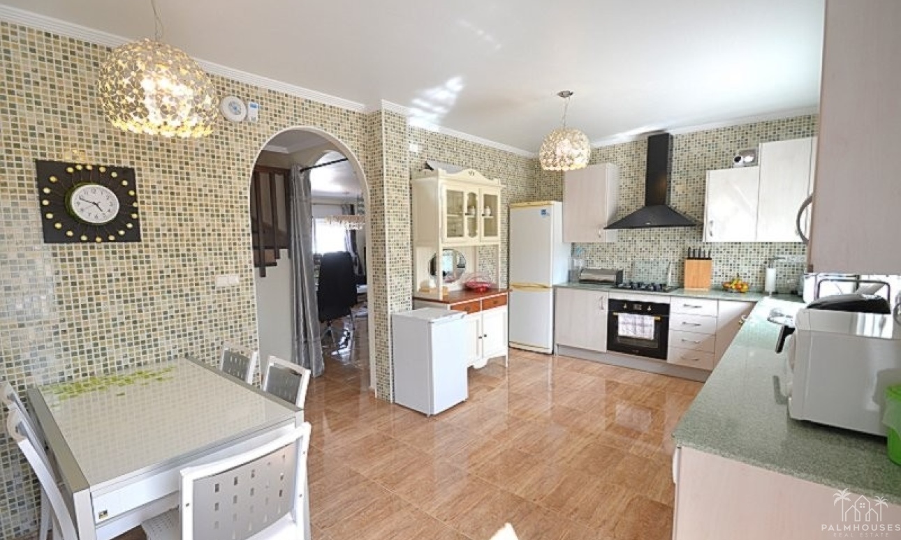 Revente - Villa - Campos del Río - Inland