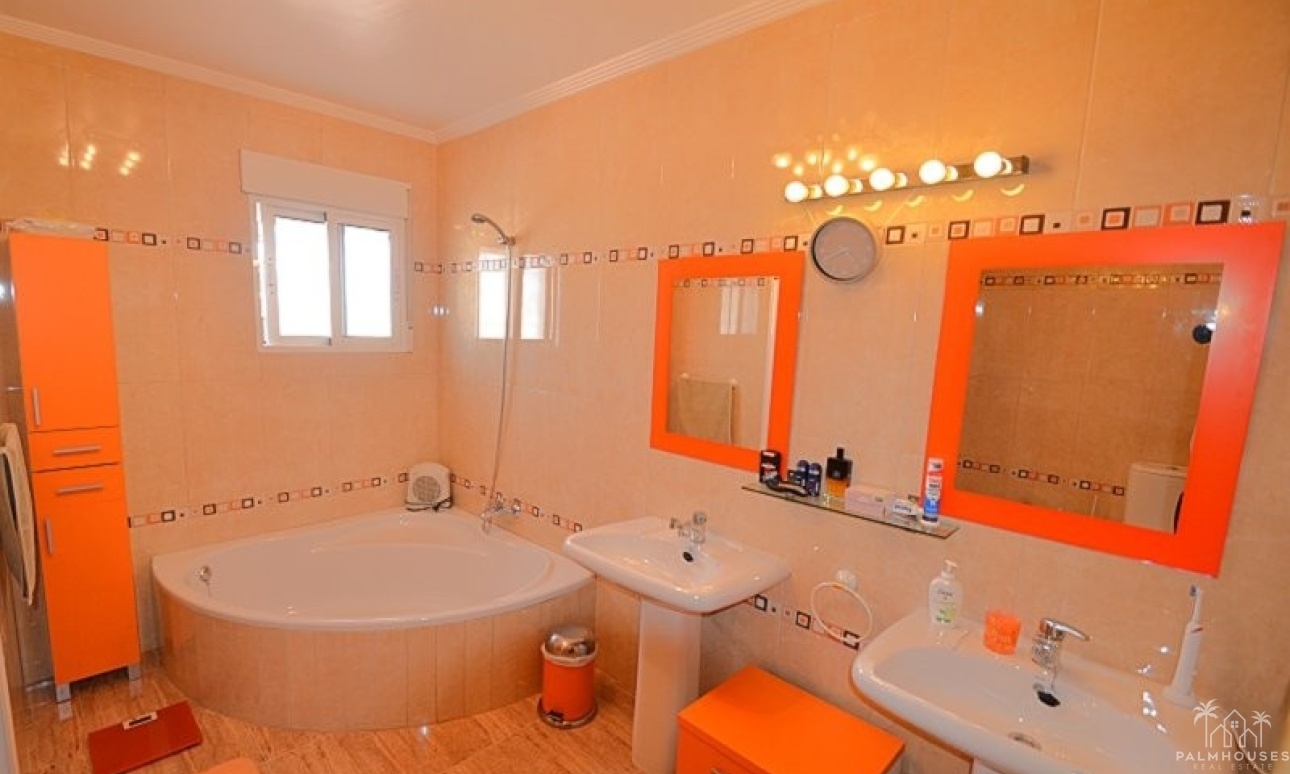 Revente - Villa - Campos del Río - Inland