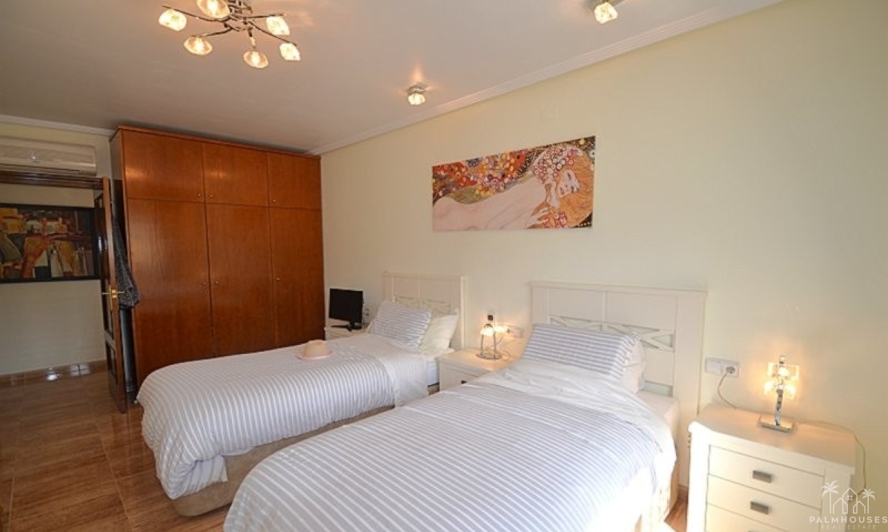 Revente - Villa - Campos del Río - Inland