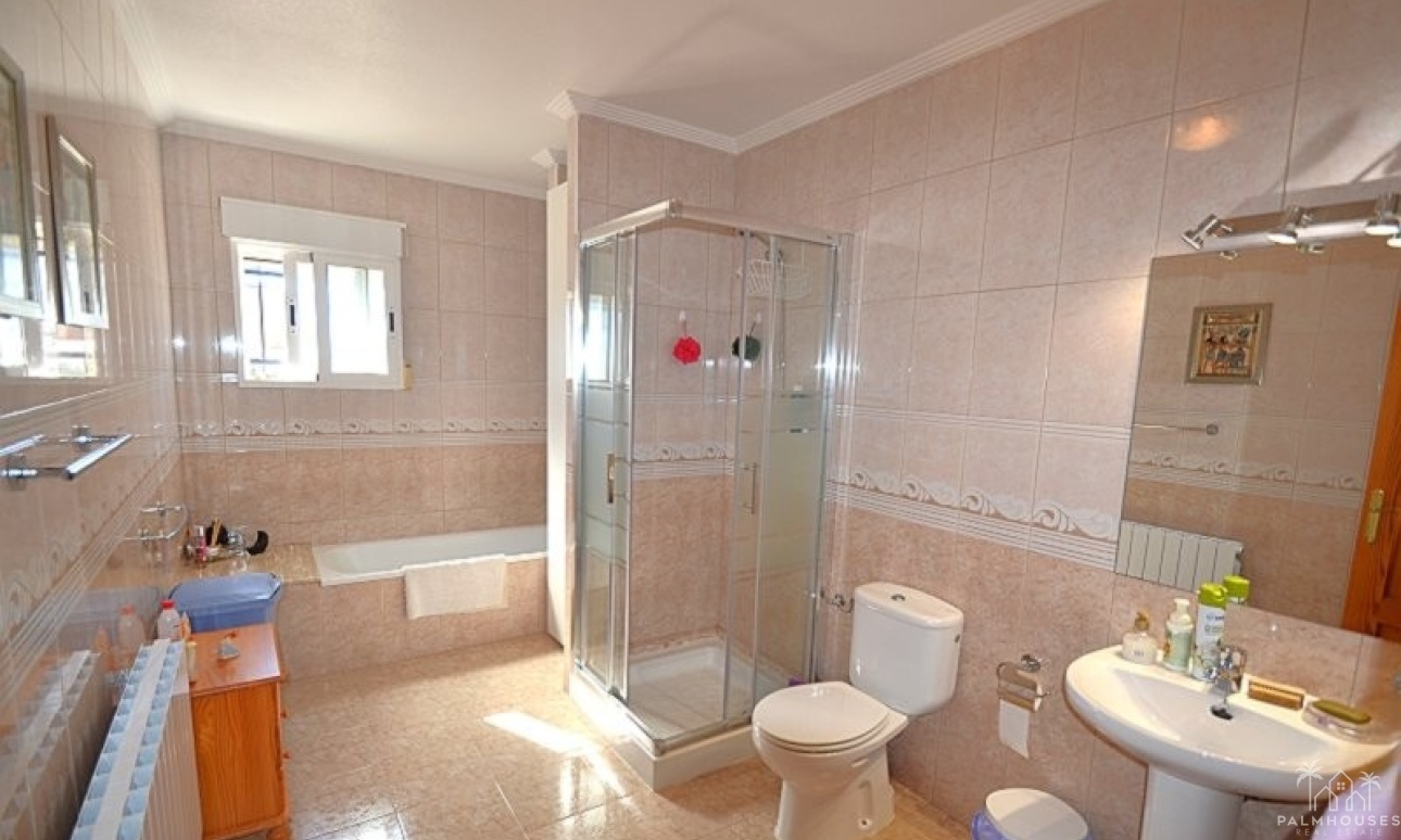 Revente - Villa - Campos del Río - Inland