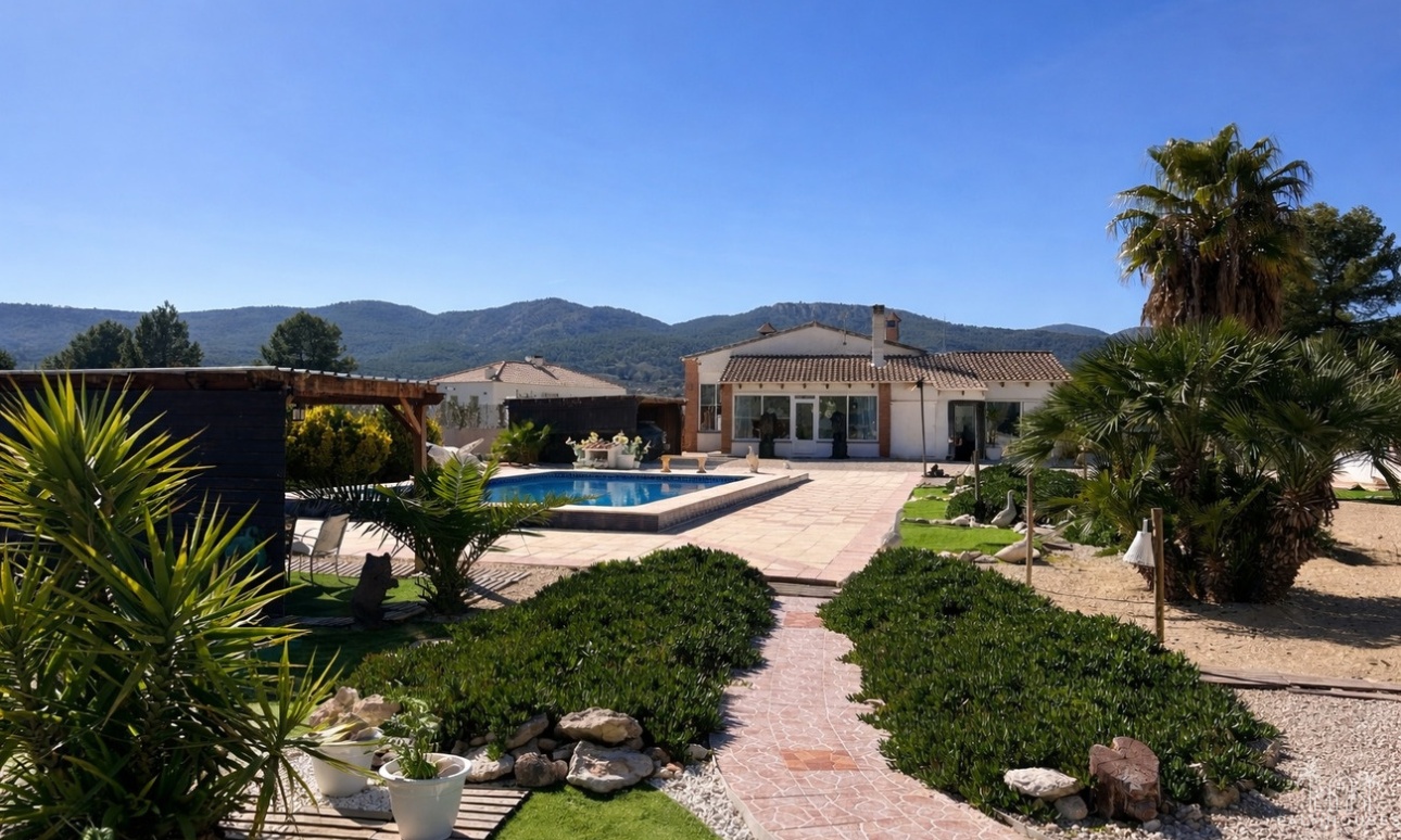 Revente - Villa - Castalla - Costa Blanca