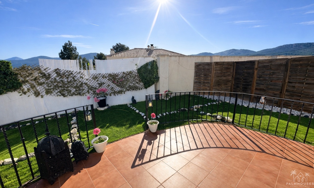 Revente - Villa - Castalla - Costa Blanca