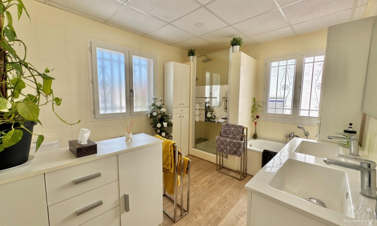Revente - Villa - Dolores - Comunidad Valenciana