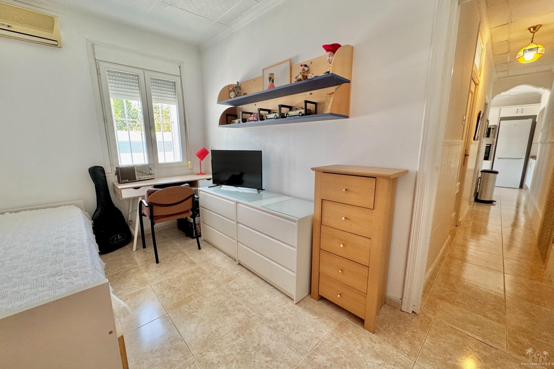 Revente - Villa - Dolores - Comunidad Valenciana