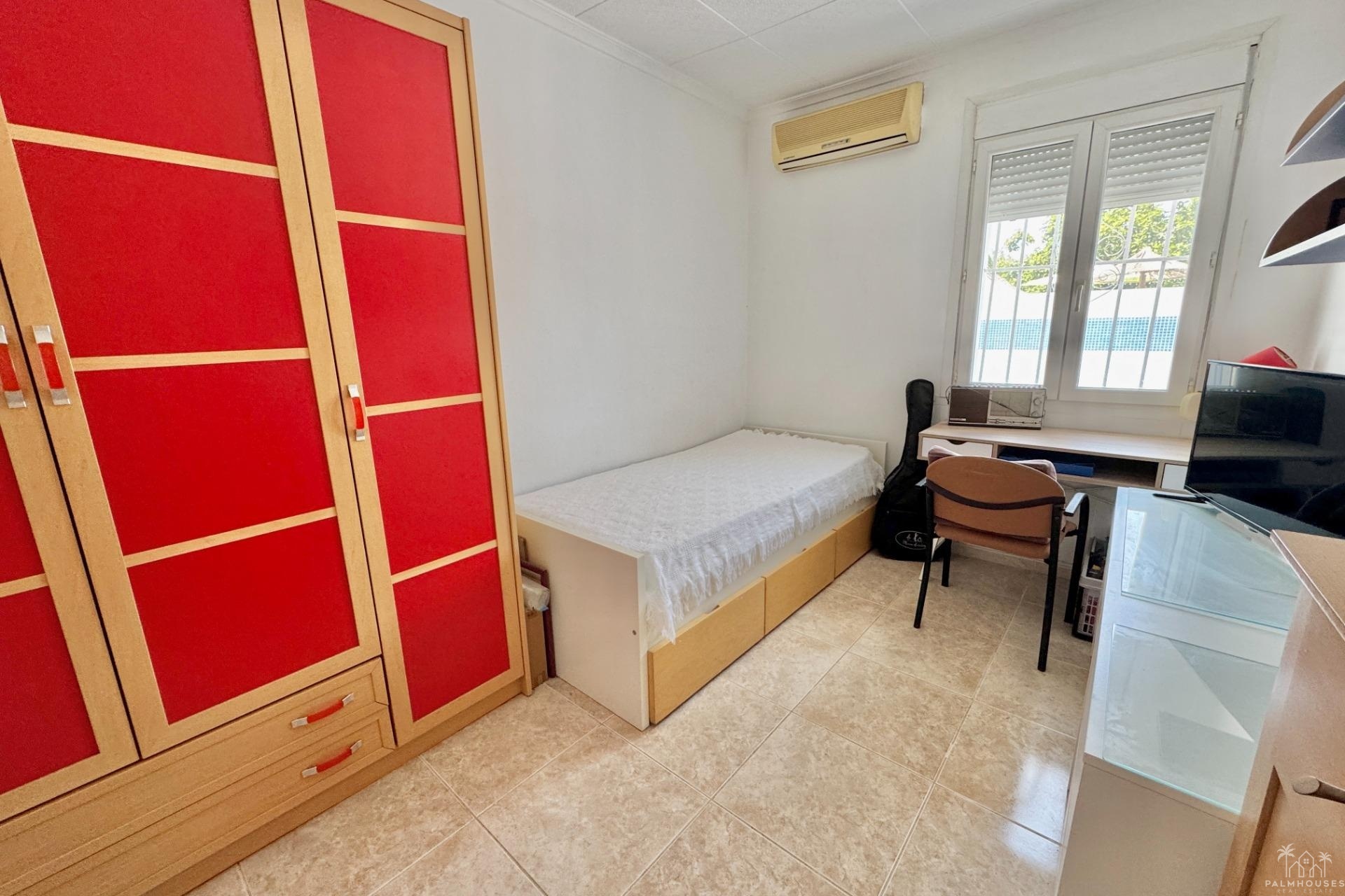 Revente - Villa - Dolores - Comunidad Valenciana