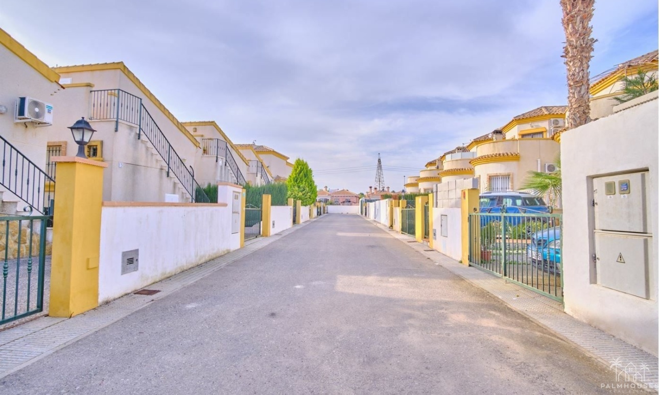 Revente - Villa - Los Montesinos - La Herada