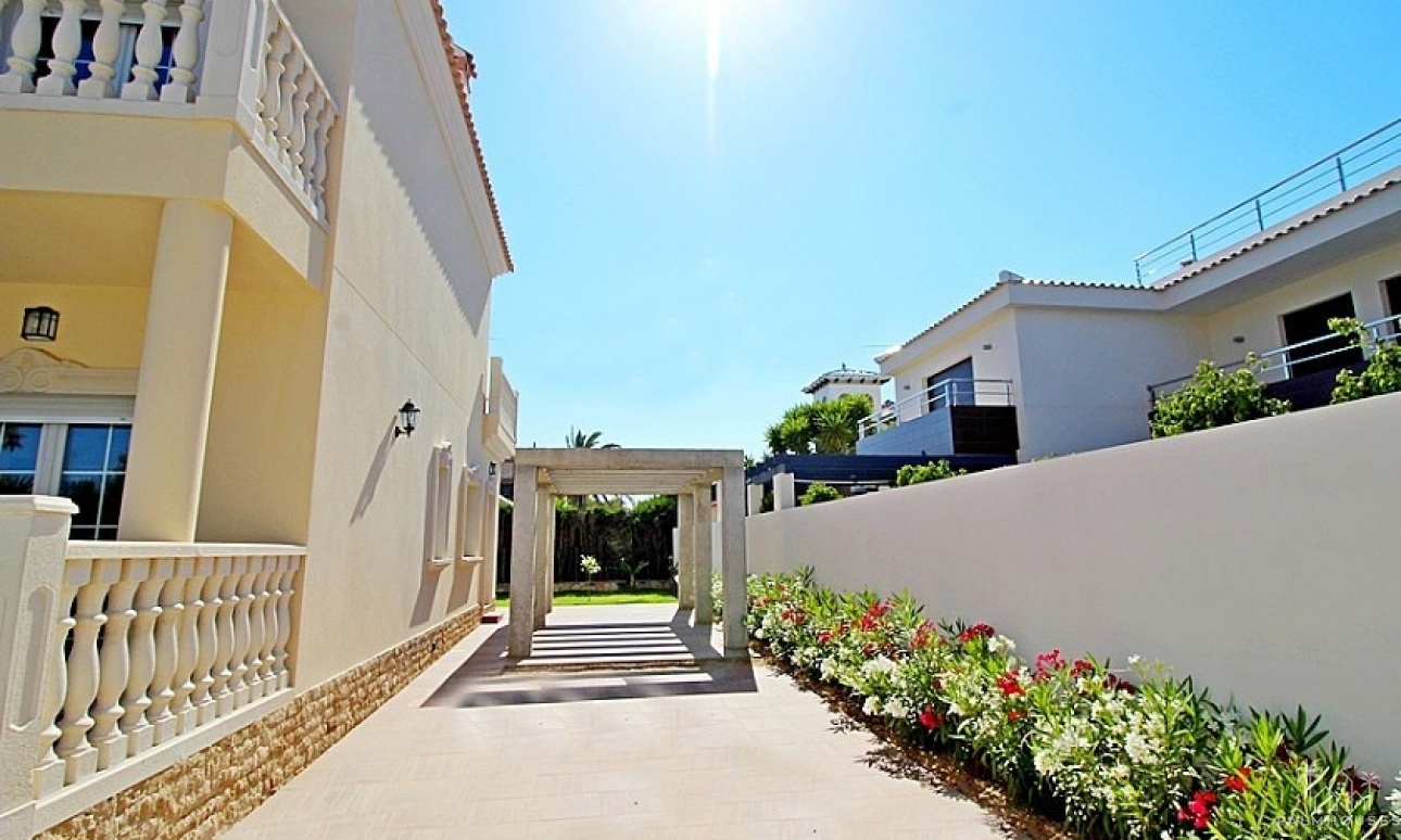 Revente - Villa - Orihuela - Cabo Roig