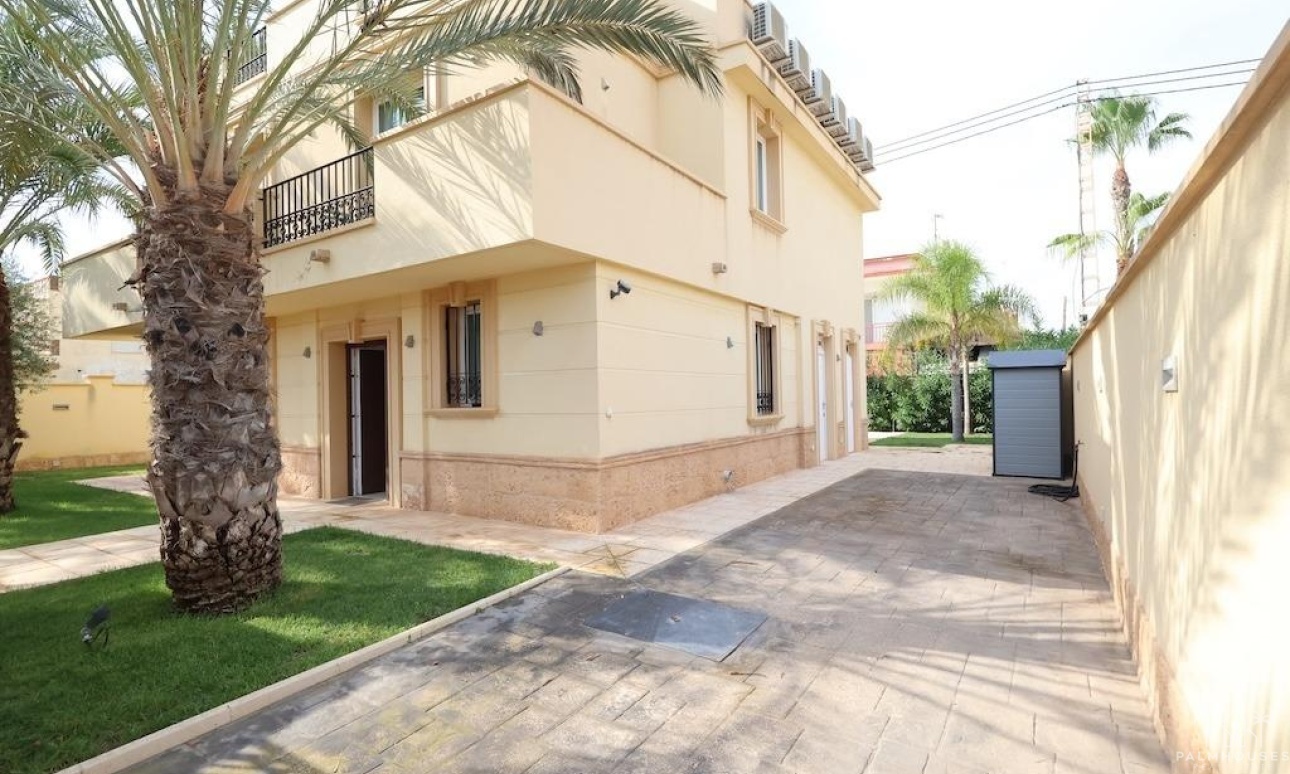Revente - Villa - Orihuela Costa - Costa Blanca