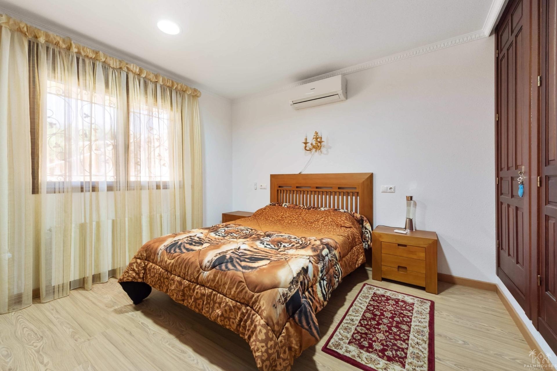 Revente - Villa - Orihuela Costa - Costa Blanca