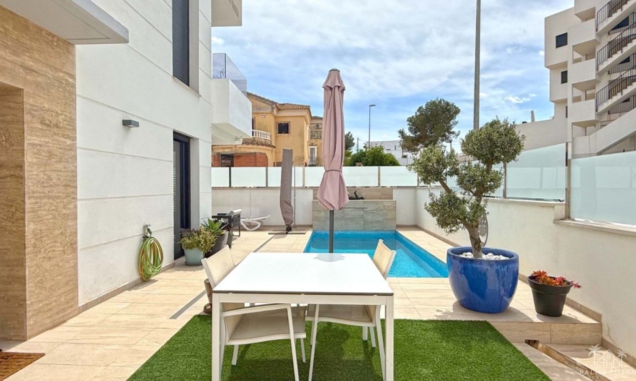 Revente - Villa - Orihuela Costa - Costa Blanca
