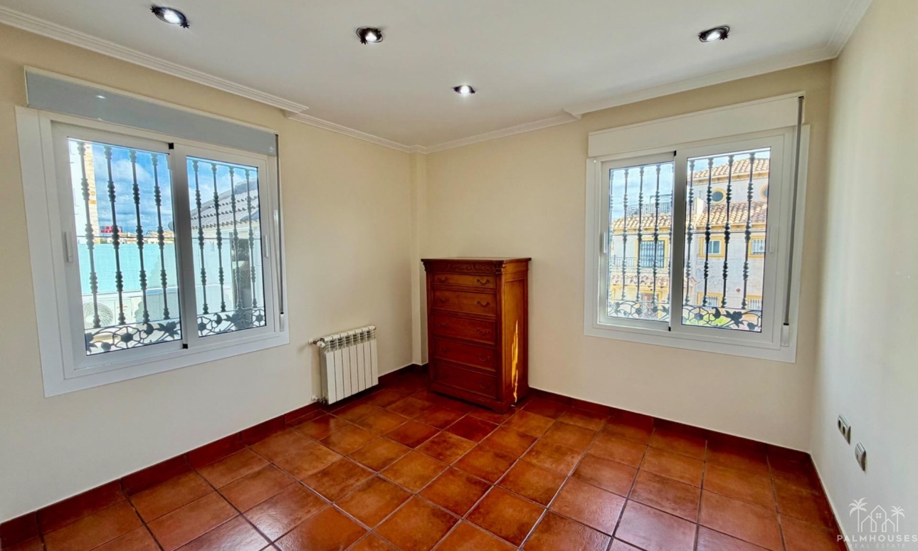 Revente - Villa - Orihuela Costa - La Zenia