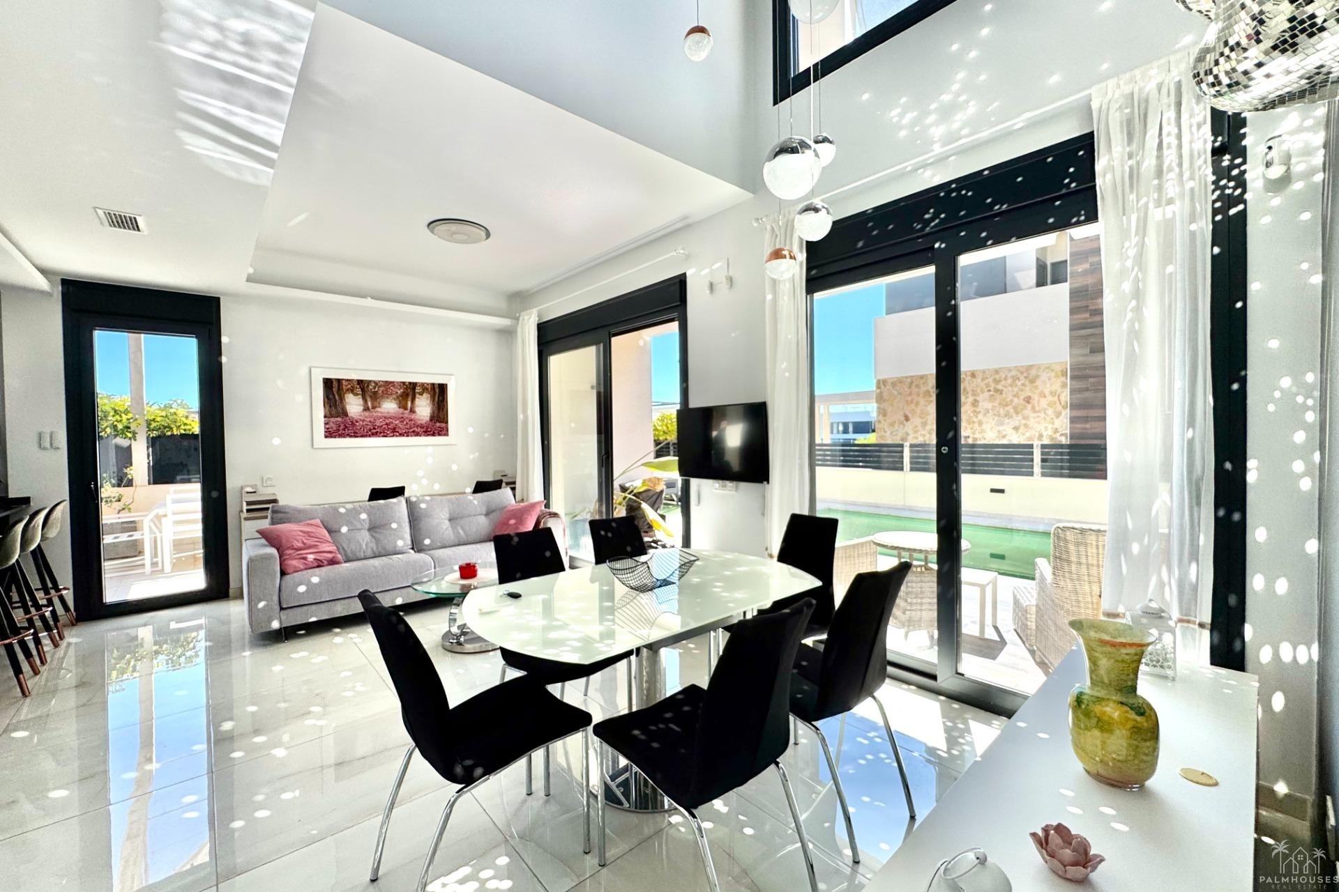 Revente - Villa - Orihuela Costa - Lomas de Cabo Roig