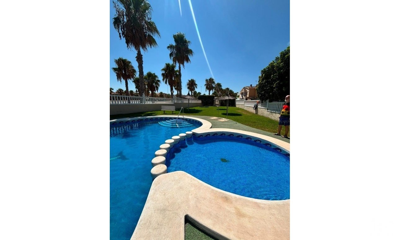 Revente - Villa - Orihuela Costa - Lomas de Cabo Roig