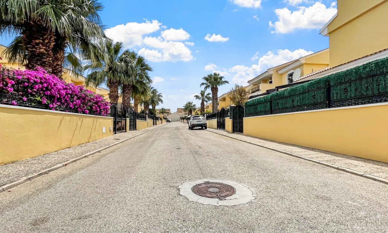 Revente - Villa - Orihuela Costa - Los Dolses