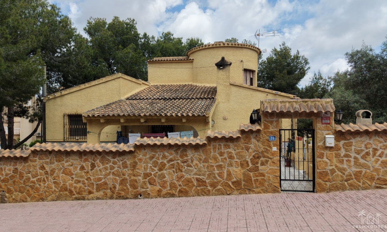 Revente - Villa - Orihuela Costa - Villamartin