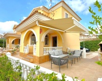 Revente - Villa - Orihuela Costa - Villamartin