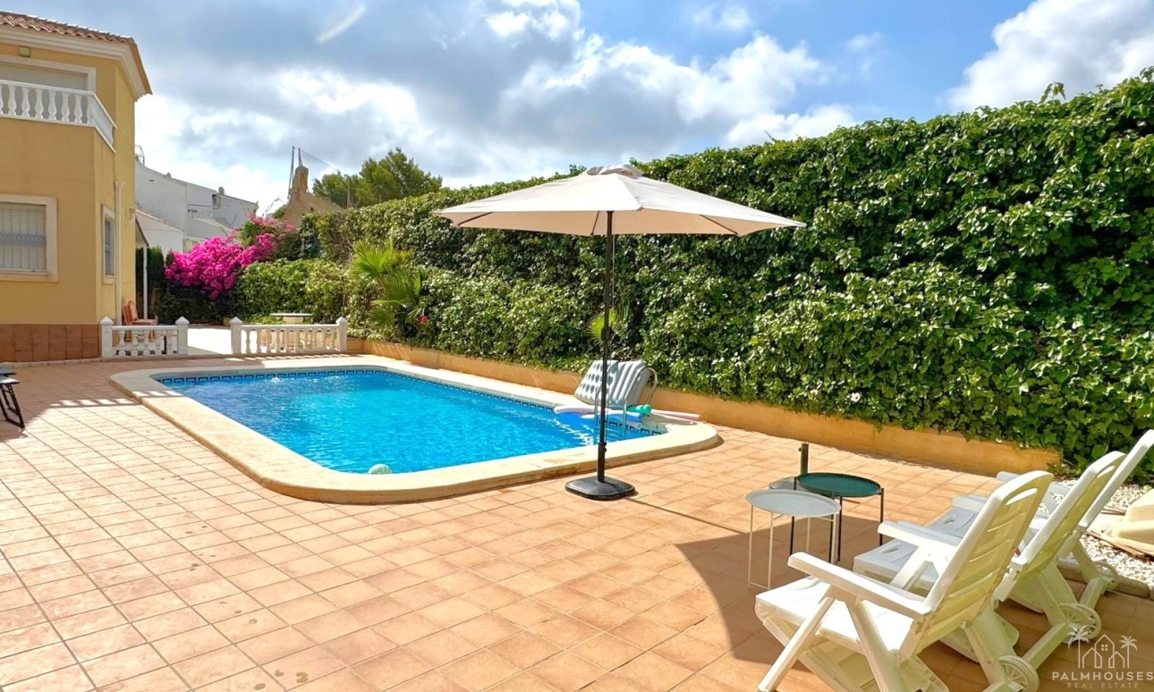 Revente - Villa - Orihuela Costa - Villamartin