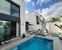 Revente - Villa - Orihuela Costa - Villamartin