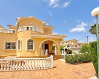 Revente - Villa - Orihuela Costa - Villamartin